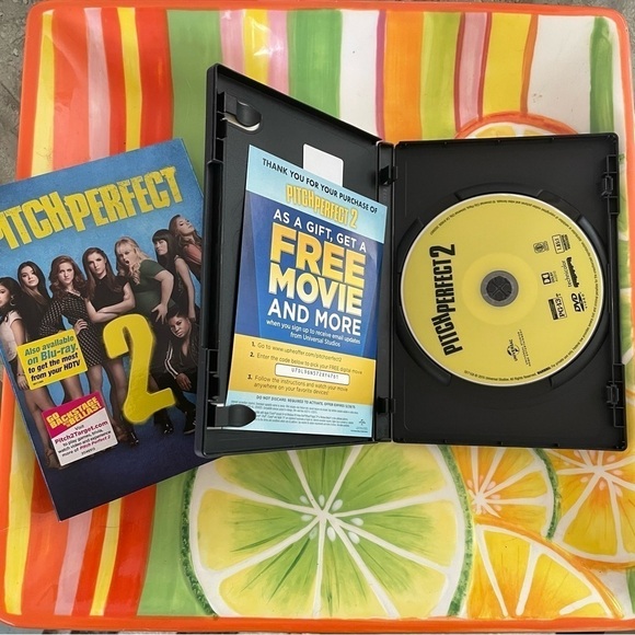 $10 SALE Pitch Perfect 2 Comedy Movie Night DVD Bonus Features - Picture 3 of 4